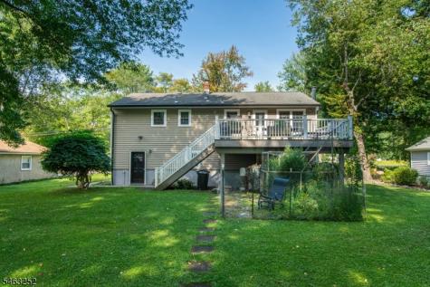 33 Lakeside Avenue Bloomingdale NJ 07403