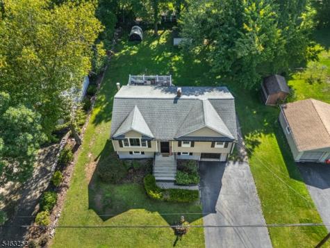 33 Lakeside Avenue Bloomingdale NJ 07403