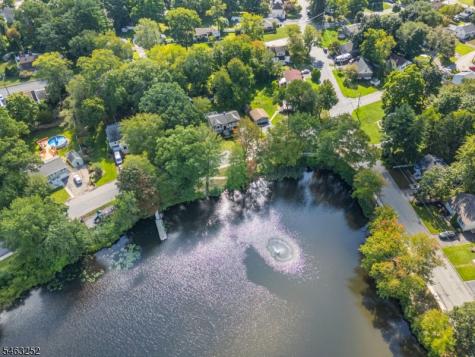 33 Lakeside Avenue Bloomingdale NJ 07403