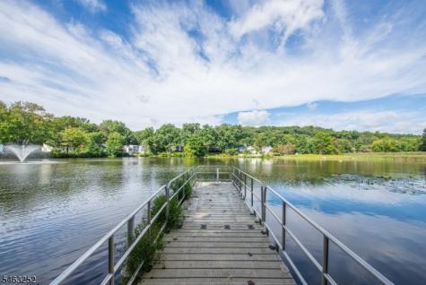 33 Lakeside Avenue Bloomingdale NJ 07403