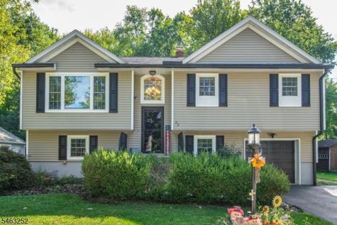 33 Lakeside Avenue Bloomingdale NJ 07403