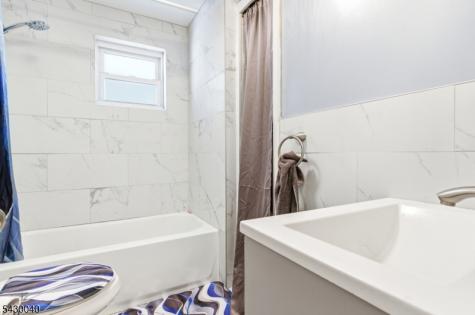 36 Kenmore Avenue Newark NJ 07106