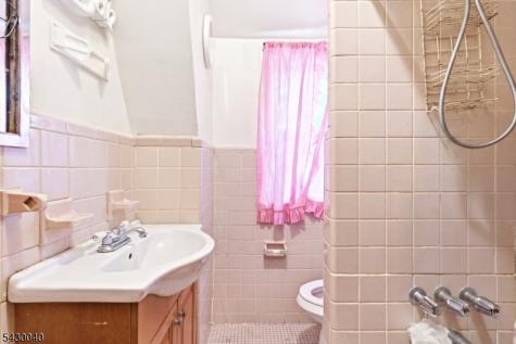 36 Kenmore Avenue Newark NJ 07106
