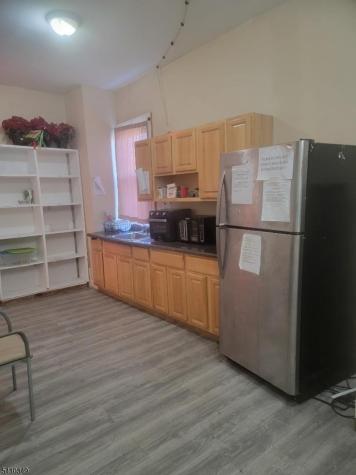 9 Madison Avenue Newark NJ 07108