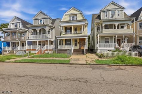 176 Hollywood Avenue East Orange NJ 07018