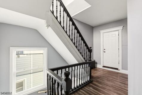176 Hollywood Avenue East Orange NJ 07018