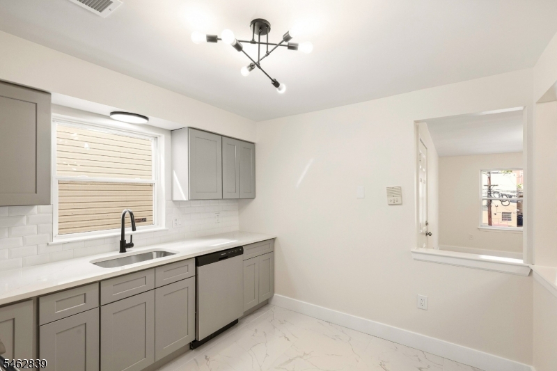 236 Avon Avenue Newark NJ 07108
