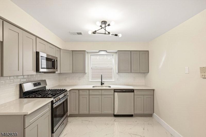236 Avon Avenue Newark NJ 07108