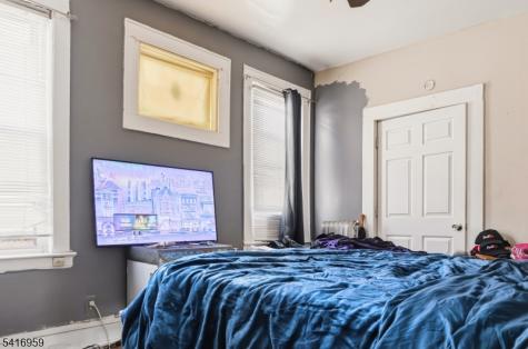 411 S 15th Street Newark NJ 07103