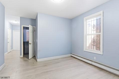 402 S 15th Street Newark NJ 07103
