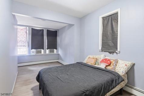 402 S 15th Street Newark NJ 07103