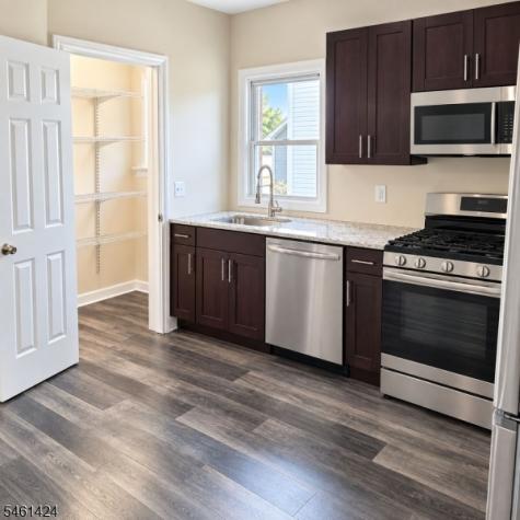 87 Arsdale Terrace East Orange NJ 07018
