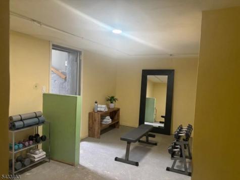 106 Smith Street Newark NJ 07106