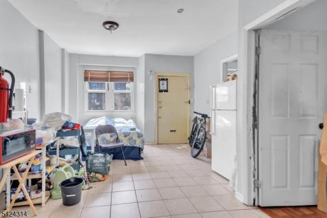 61 Victoria Avenue Newark NJ 07104