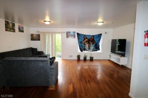 91 Chadwick Avenue Newark NJ 07108