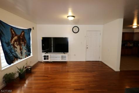 91 Chadwick Avenue Newark NJ 07108