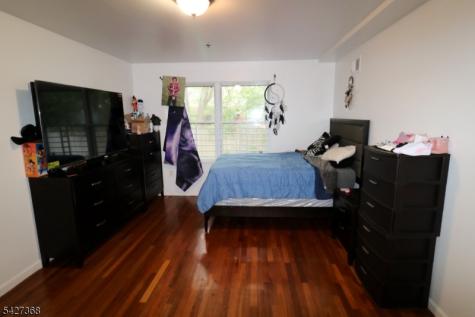 91 Chadwick Avenue Newark NJ 07108