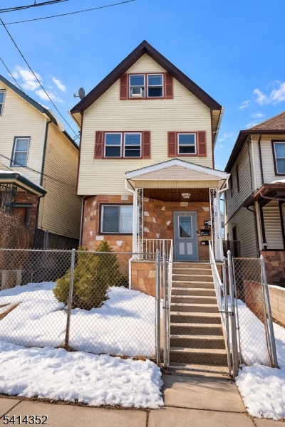 832 Parker Street Newark NJ 07104