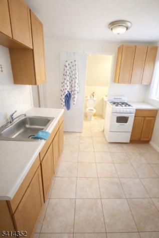 832 Parker Street Newark NJ 07104