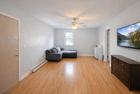 832 Parker Street Newark NJ 07104