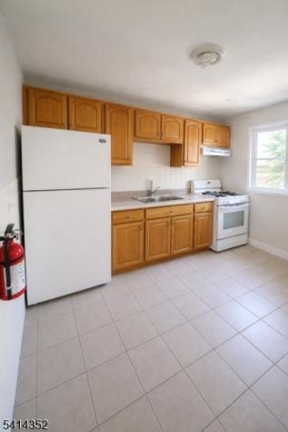 832 Parker Street Newark NJ 07104