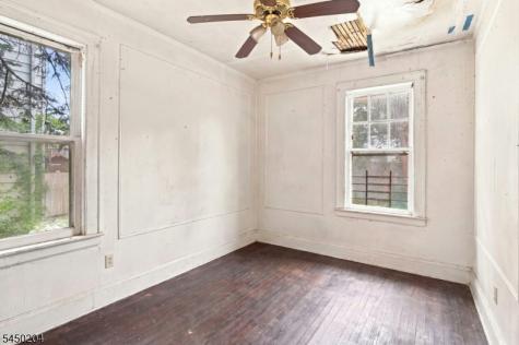 164 Vermont Avenue Newark NJ 07106