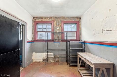 164 Vermont Avenue Newark NJ 07106