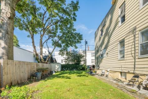 93 Telford Street East Orange NJ 07018