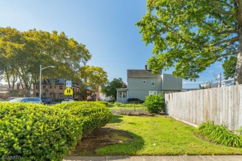 93 Telford Street East Orange NJ 07018