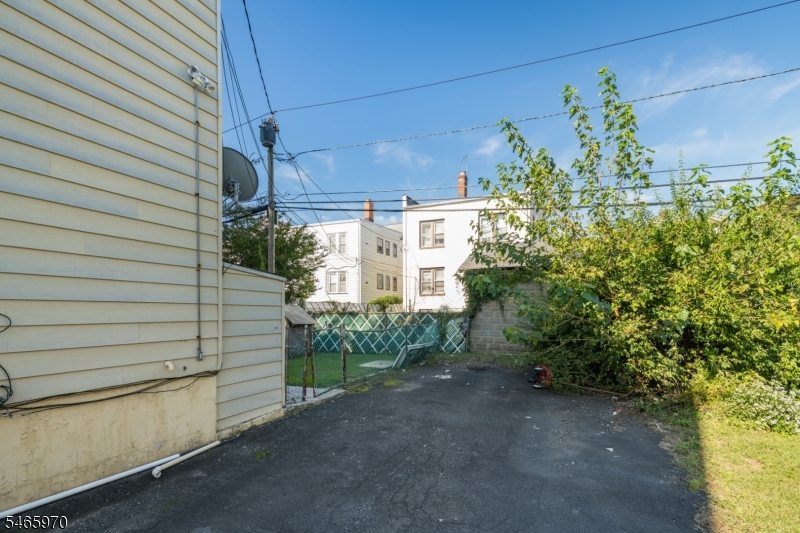 93 Telford Street East Orange NJ 07018
