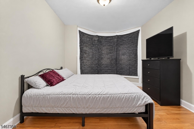 72 Summer Avenue Newark NJ 07104