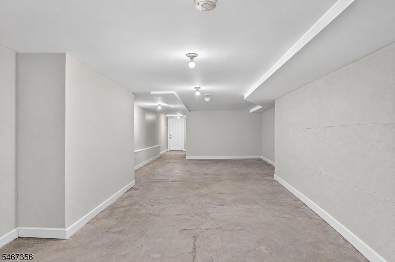 72 Summer Avenue Newark NJ 07104