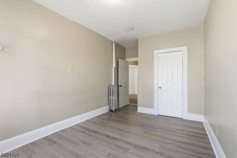 243 S Clinton Street East Orange NJ 07018