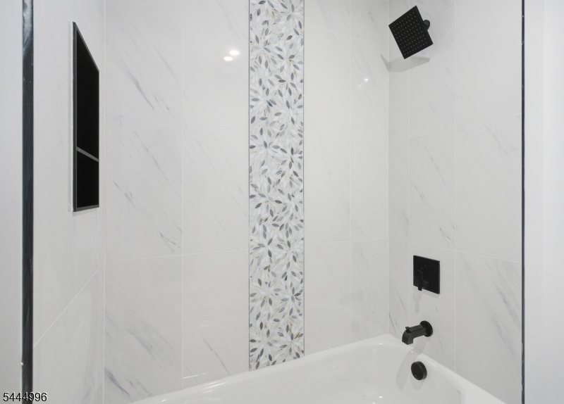 647 S 10th Street Newark NJ 07108