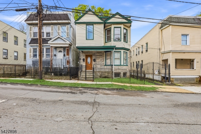 37 Tichenor Terrace Irvington NJ 07111