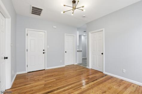 37 Tichenor Terrace Irvington NJ 07111