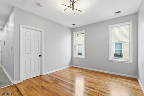 37 Tichenor Terrace Irvington NJ 07111