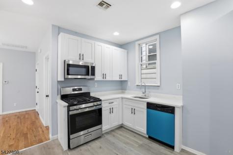 37 Tichenor Terrace Irvington NJ 07111