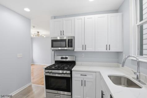 37 Tichenor Terrace Irvington NJ 07111