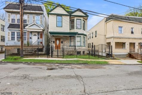 37 Tichenor Terrace Irvington NJ 07111