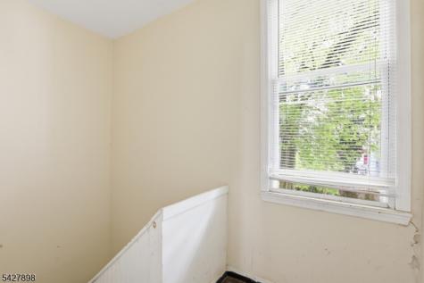37 Tichenor Terrace Irvington NJ 07111