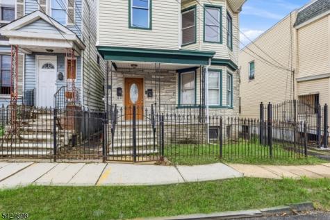 37 Tichenor Terrace Irvington NJ 07111