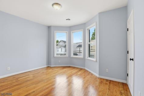 37 Tichenor Terrace Irvington NJ 07111