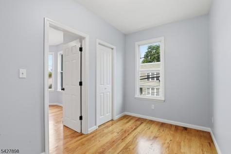 37 Tichenor Terrace Irvington NJ 07111