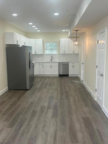 272 Schley Street Newark NJ 07112