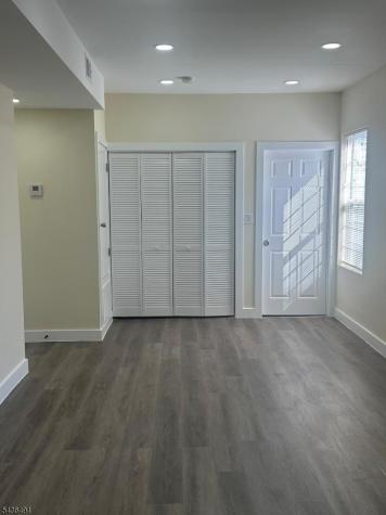 272 Schley Street Newark NJ 07112