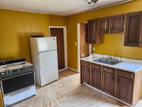 5 Locust Street Wanaque NJ 07420