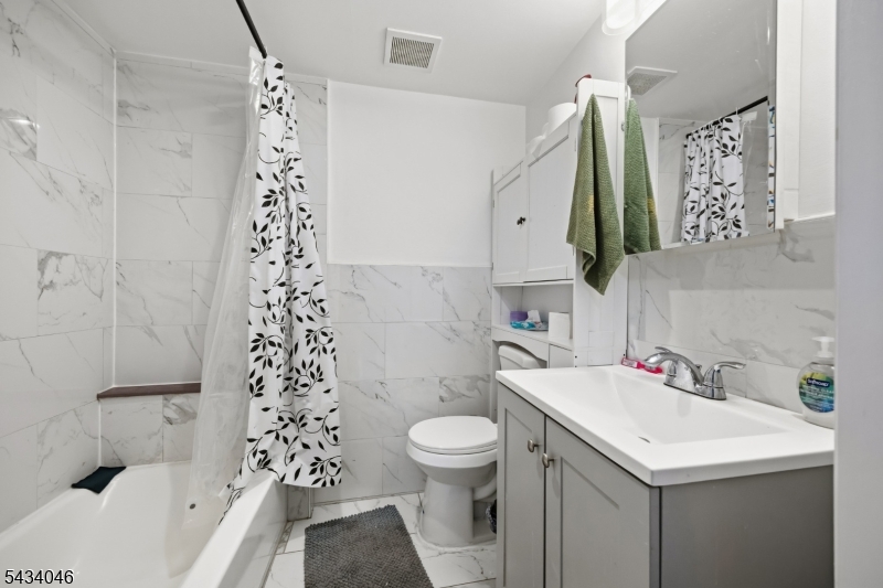 94 Eaton Place East Orange NJ 07017