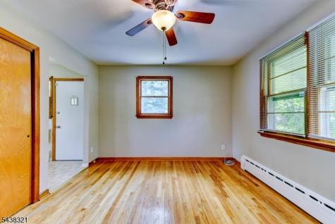 215 S 18th Avenue Manville NJ 08835