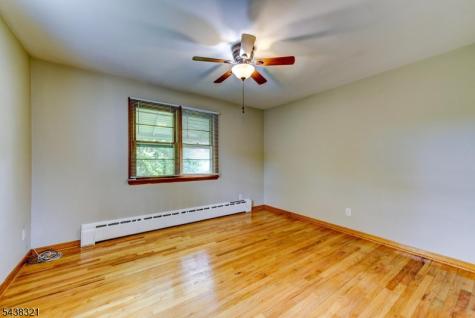 215 S 18th Avenue Manville NJ 08835